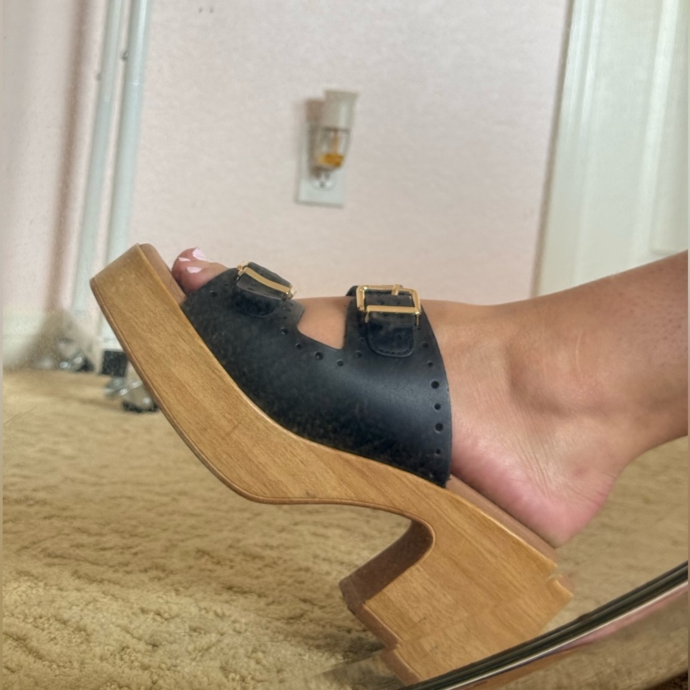 Elegant Black Leather Mules with Wooden Heel